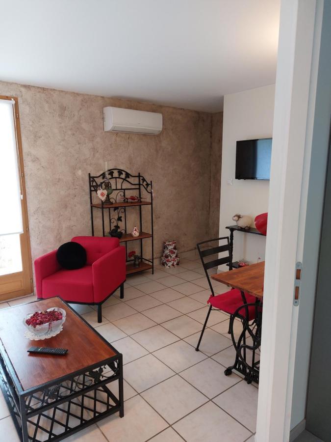 Appartamento Les Dauphins Saint-Romain-de-Jalionas Esterno foto